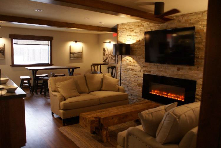 lobby in the boarders inn and suites