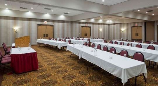 banquet room in the boarders inn and suites 