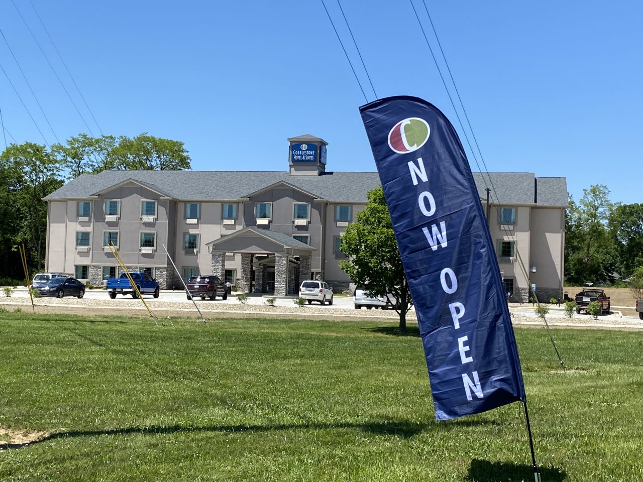 exterior of Cobblestone Hotel & Suites in Urbana, Ohio